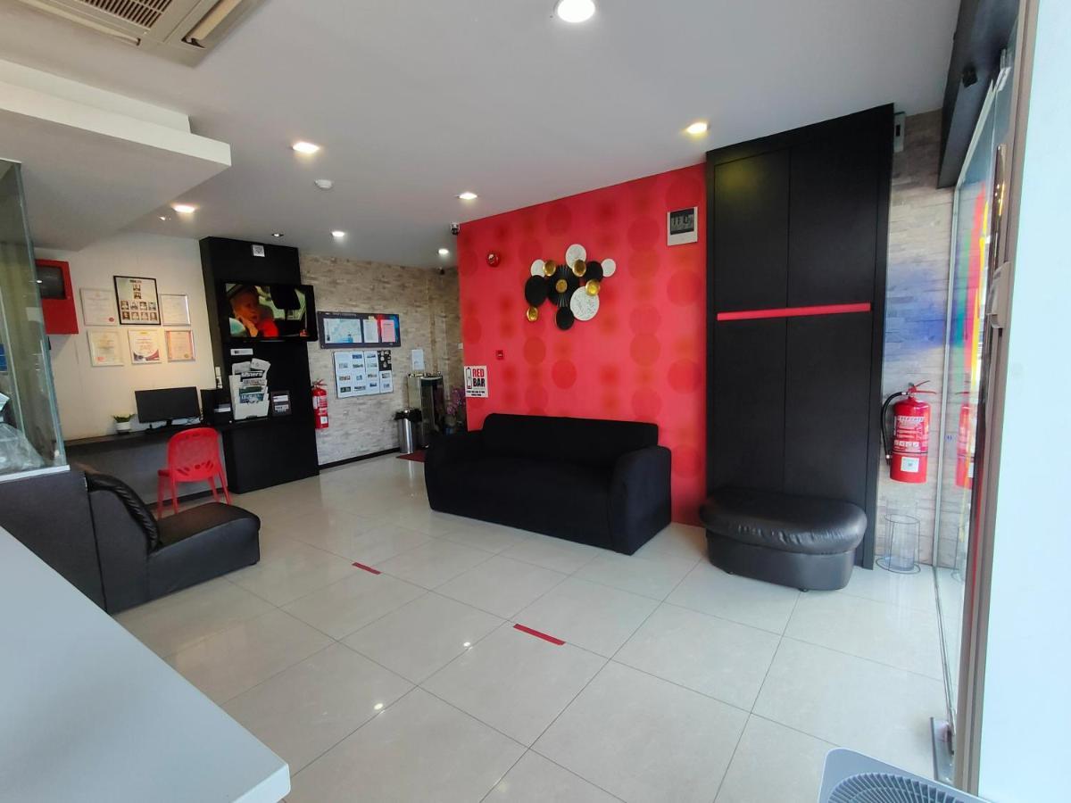 Walk Inn Мири Екстериор снимка
