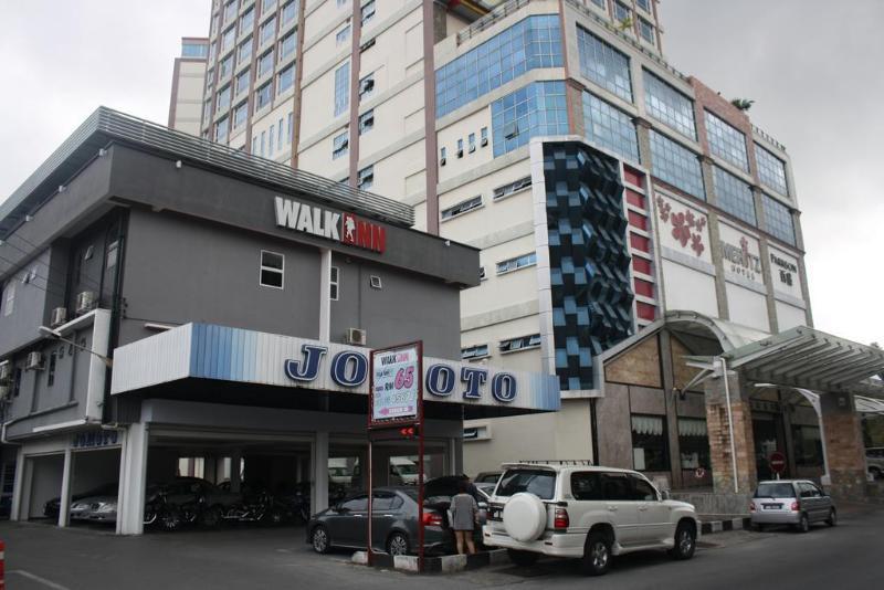 Walk Inn Мири Екстериор снимка