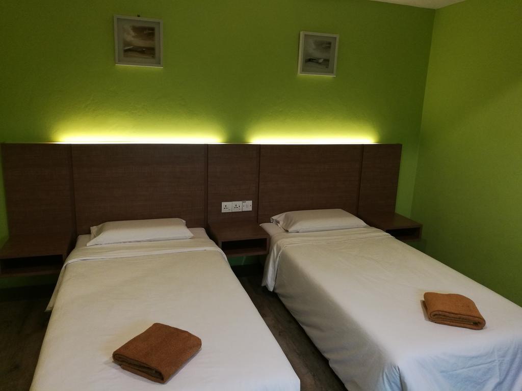 Walk Inn Мири Екстериор снимка
