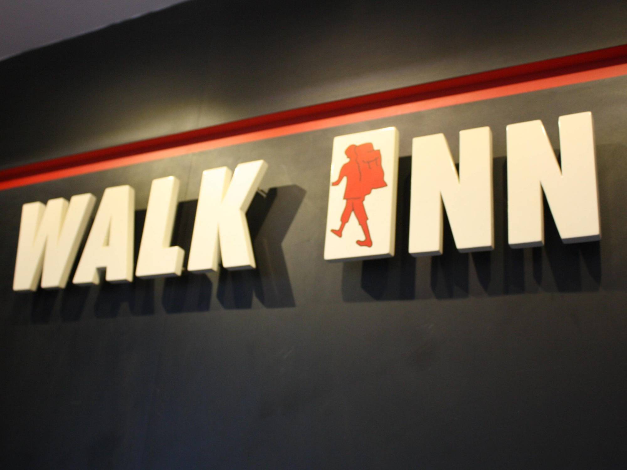 Walk Inn Мири Екстериор снимка